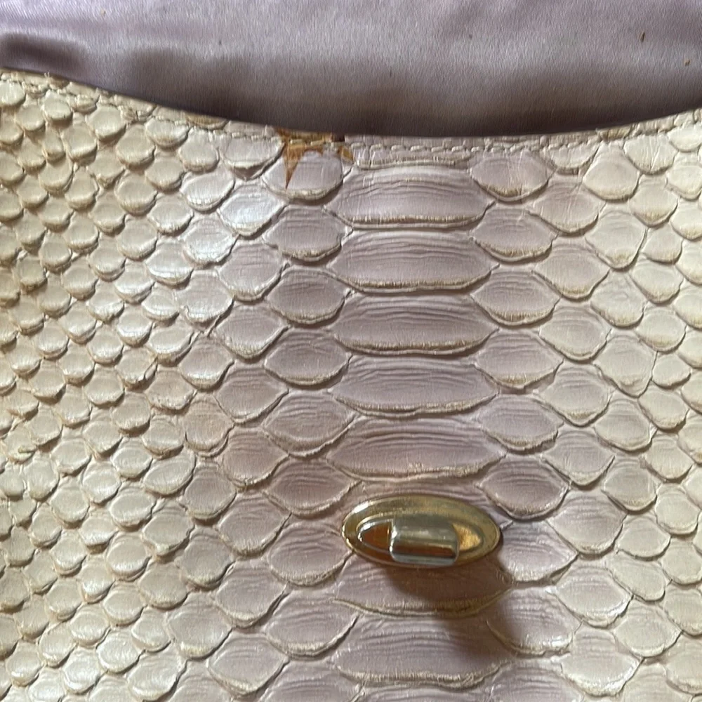 Coach Handbag With Gold Chain Cream with a little mauve mixed in it - Picture 7 of 8